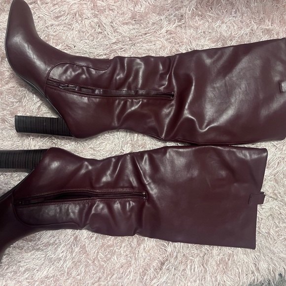 Burgundy justfab boots size 8.5 - Picture 2 of 5